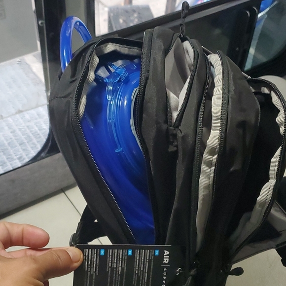 Camelbak M.U.L.E. 12 - Picture 3 of 3